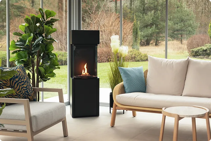 Remotte controlled freeestanding fireplace