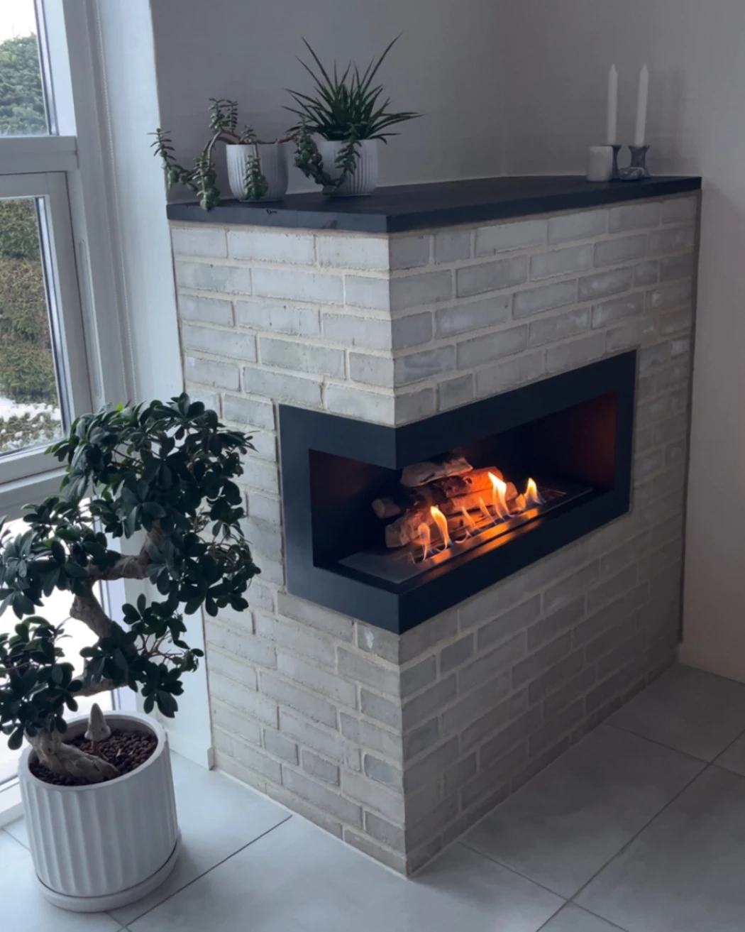 Lareira de canto ScandiFlames 85 cm - Inserção de bioetanol voltada para a esquerda - Até 7,5 horas de tempo de queima - Sem fumo, fuligem ou cinzas