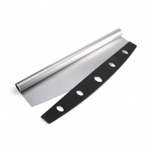 Cortador de pizza curvado em aço inoxidável com cabo ergonómico metálico