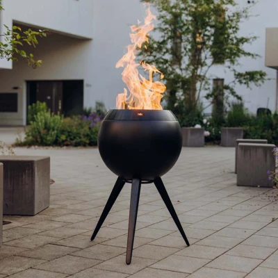 Braseiro Höfats MOON 45 preto com suporte alto de aço inoxidável