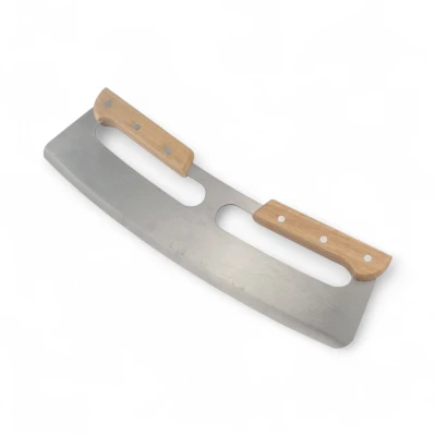 Cortador de pizza curvado em aço inoxidável com cabos duplos de madeira